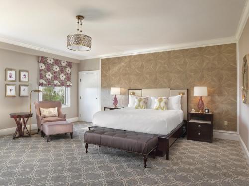 56933953 Claremont Resort & Club