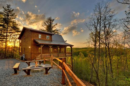 Stone Pine Lodge in Mineral Bluff, USA