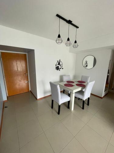 Colibri luminoso de Villa Urquiza!!! in Parque Chas