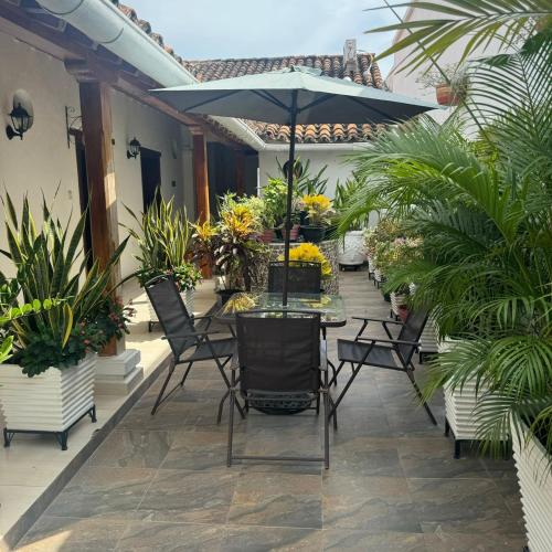 HOTEL PLAZA BOLIVAR MOMPOX ubicado en el centro histórico con parqueadero interno (HOTEL PLAZA BOLIVAR MOMPOX ubicado en el centro historico con parqueadero interno) in มองโปส