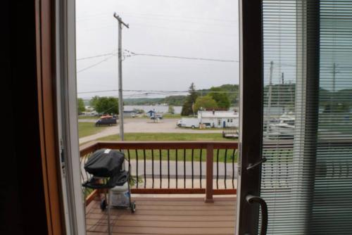 Apartment at Fieldstone Manor in Frankfort