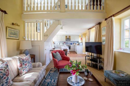 Saratoga Cottage - image 2