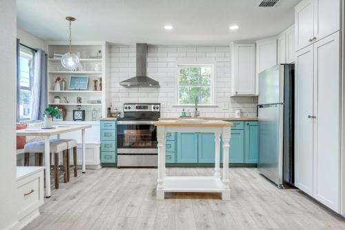 Modern Seguin Home Steps to Trails and Park West! in Seguin, USA