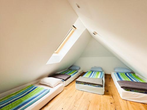 1 twin bed