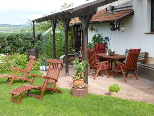 Dārzs, gemütliche große Wohnung in ruhiger Lage (gemutliche große Wohnung in ruhiger Lage) in Moorgrund