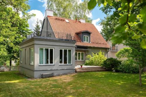 Villa Ernesaks - Private yard and grill, Tallin (foto 8)