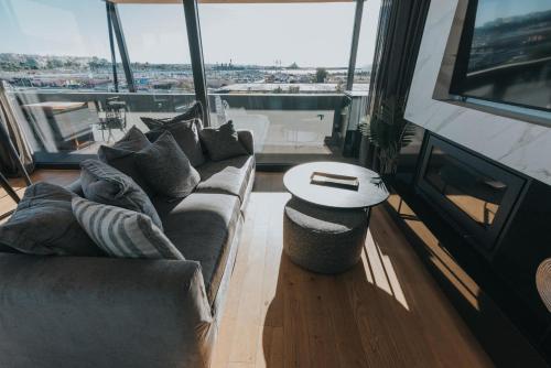 Skyline Residence by Earth Boutique - image 7
