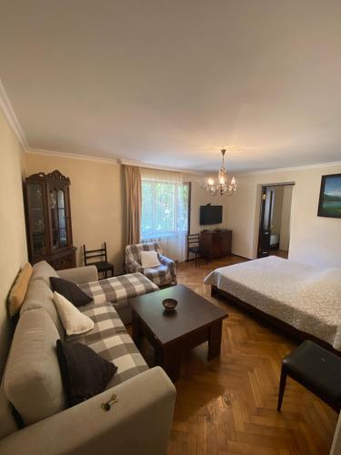 Kvartira near the boulevard