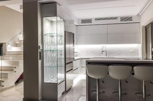 Kitchen, Presidential Beach Villa in Kedro (Lesvos)
