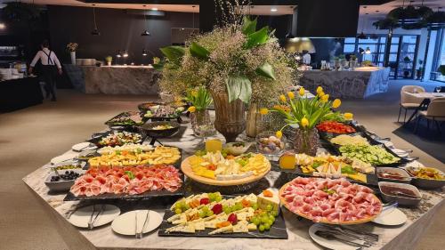 569405296 Grand Hotel Adriatic