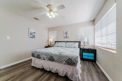 Spacious 3BR, Pool, Near Beach & Attractions in Daytona Beach, USA