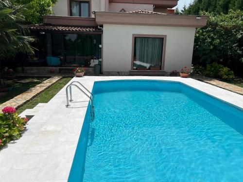 Villa Onuk - main image