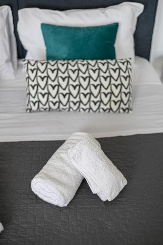 Ammira Mare Apartment - Tap to explore photos
