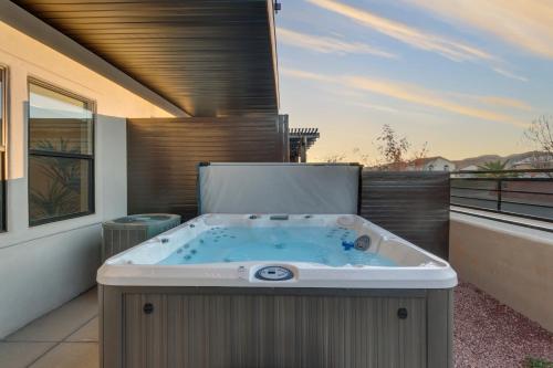 Ocotillo Springs Resort 40 Private Hot Tub Community Pool and More - image 9