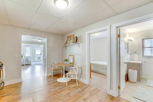 Cozy Manistee Home with Grill, Walk to Lake Michigan in Manistee, USA