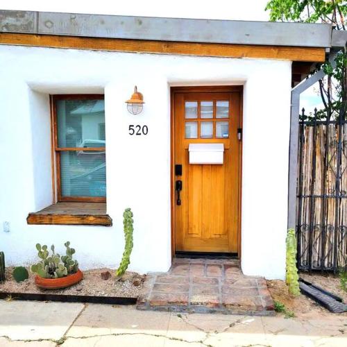 Historic 1900 Adobe Downtown Barrio Retreat, Low Summer Rates!