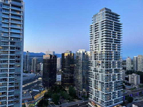 Monthly stay-Relocation Special- new condo at Metrotown in Burnaby, Canada