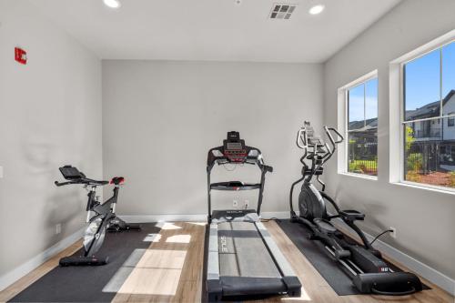 Ocotillo Springs Resort 45 l Brand New Property Private Pool Hot Tub & Community Pool - image 12