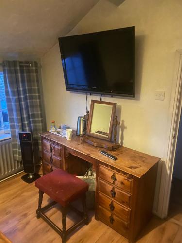 Dolphin Inn in Llandysilio