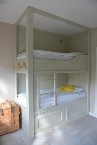 Five Point Hostel & Apartments 4
