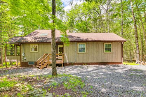 Clifton Township Home with Deck and Heated Sunroom! in Gouldsboro, USA