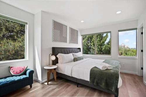 3BR 2.5BA ROOFTOP VIEW GREEN LAKE HIDEAWAY