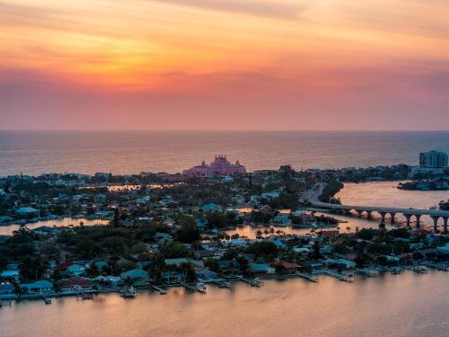 Waterfront Condo in St Petersburg FL in St Petersburg, USA