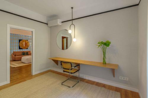 Four-Bedroom Luxury Apartment image 9