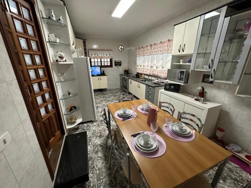 PA 432 Linda Casa na Penha Próximo Metro Shopping Facil Acesso Guarulhos e Arena Corinthians (PA 432 Linda Casa na Penha Proximo Metro Shopping Facil Acesso Guarulhos e Arena Corinthians) in เปนยา