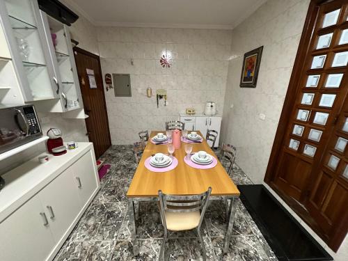 PA 432 Linda Casa na Penha Próximo Metro Shopping Facil Acesso Guarulhos e Arena Corinthians (PA 432 Linda Casa na Penha Proximo Metro Shopping Facil Acesso Guarulhos e Arena Corinthians) in เปนยา