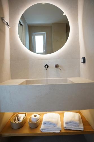 Rooms Mike - main image