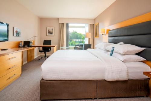 Holiday Inn London Brentford Lock an IHG Hotel - image 2