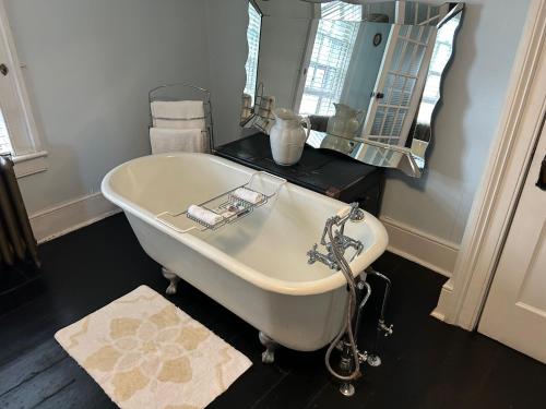Stevenson Farms-Harvest Spa B & B in Essa (ON)