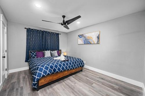 Comfortable 2BR Apt in Vibrant Houston Heights near พิพิธภัณฑ์รถศิลปะ