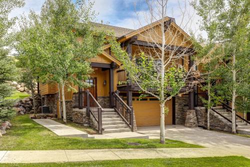 modern-mountain-townhome-with-beautiful-patio-outdoor-recreation