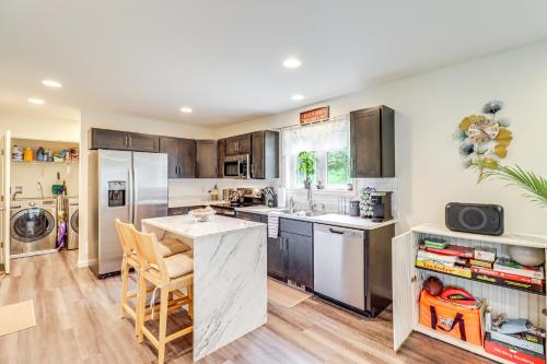 Modern Tobyhanna Retreat 5 Mi to Lake! in Tobyhanna, USA