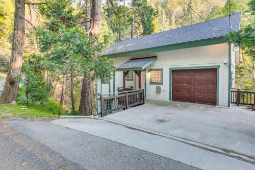 Crestline Home with Deck Less Than 2 Mi to Lake Gregory! in Crestline, USA