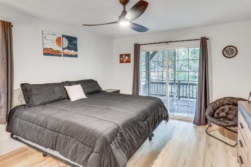 Crestline Home with Deck Less Than 2 Mi to Lake Gregory! in Crestline, USA