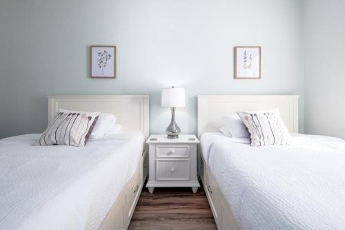 Vista Cay Secret Cove condo