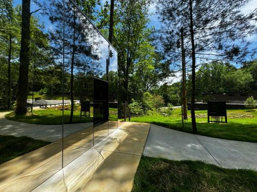 460 Reflections Mirror Cabin in Balsam Grove, USA