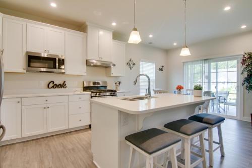 Covered Patio, Grill and Hammock Frankford Home! in ซีฟอร์ด (DE)