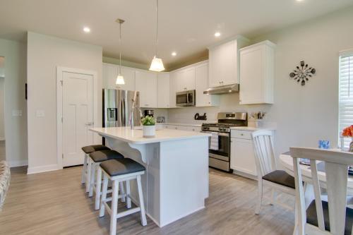 Covered Patio, Grill and Hammock Frankford Home! in ซีฟอร์ด (DE)