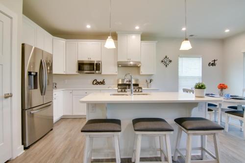 Covered Patio, Grill and Hammock Frankford Home! in ซีฟอร์ด (DE)