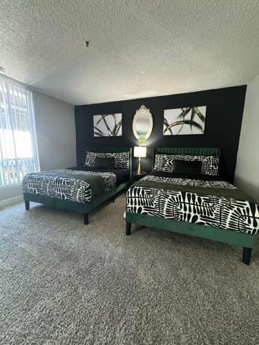 Hollywood Apartments Mario & No Themed With Pool FREE parking and WIFI