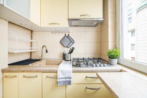 NiceOne Apartment Number 3 - W samym Centrum! AC, Breslau (Foto 8)