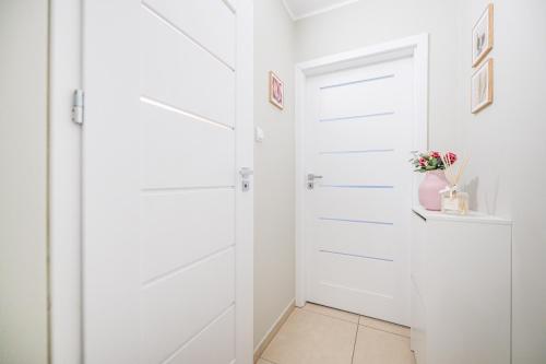NiceOne Apartment Number 3 - W samym Centrum! AC, Breslau (Foto 9)