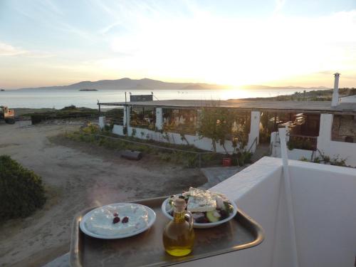 شرفة/ تراس, Aronis Plaka Naxos in Plaka Beach