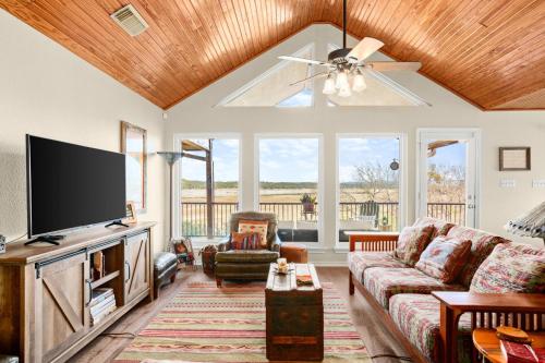 J-Bar-J Lodge in Lago Vista, USA