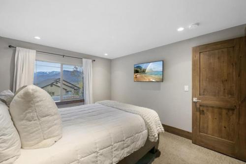 Heber Hideaway Exquisite Home with Hot Tub Heber Hideaway Exquisite Home with Hot Tub