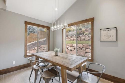 Heber Hideaway Exquisite Home with Hot Tub Heber Hideaway Exquisite Home with Hot Tub